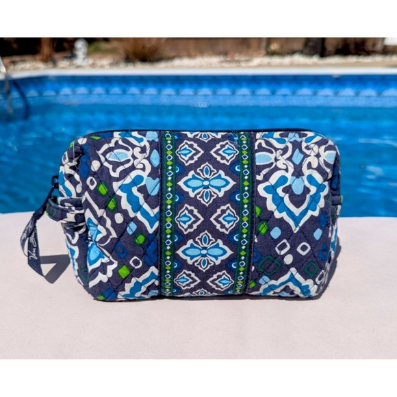 Vera Bradley Handbags - Vera Bradley Ink Blue Blush & Brush Cosmetic Makeup Case Quilted Travel Bag